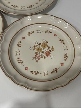 CORDELLA Burnet collection stoneware hand decorated Japan salad plates (3)